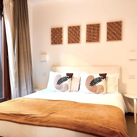 Central Flat Romantic Domus Remedio Venice Exterior photo