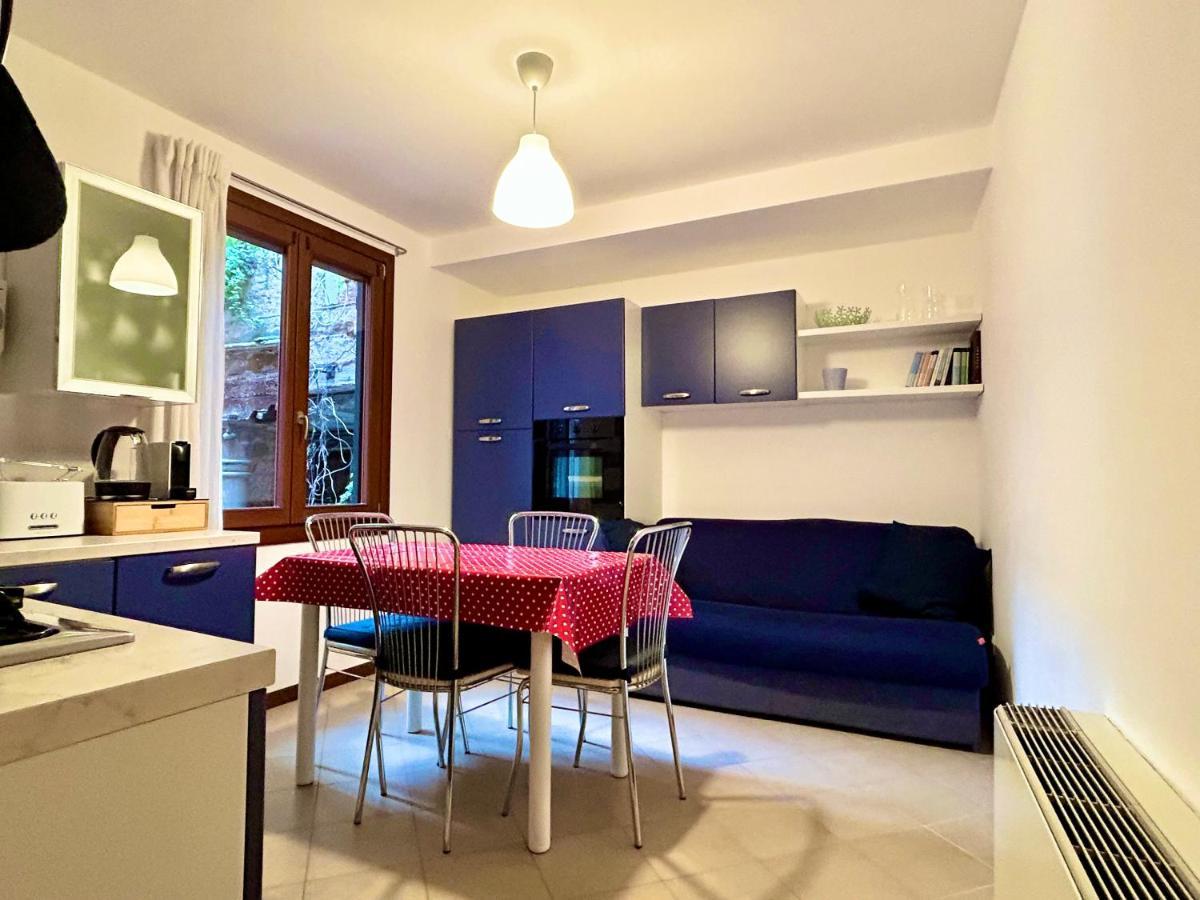 Central Flat Romantic Domus Remedio Venice Exterior photo